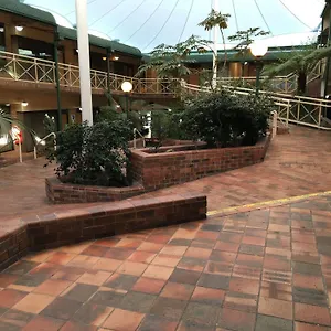 http://mayfair-plaza-motel.top-hotels-hobart.com