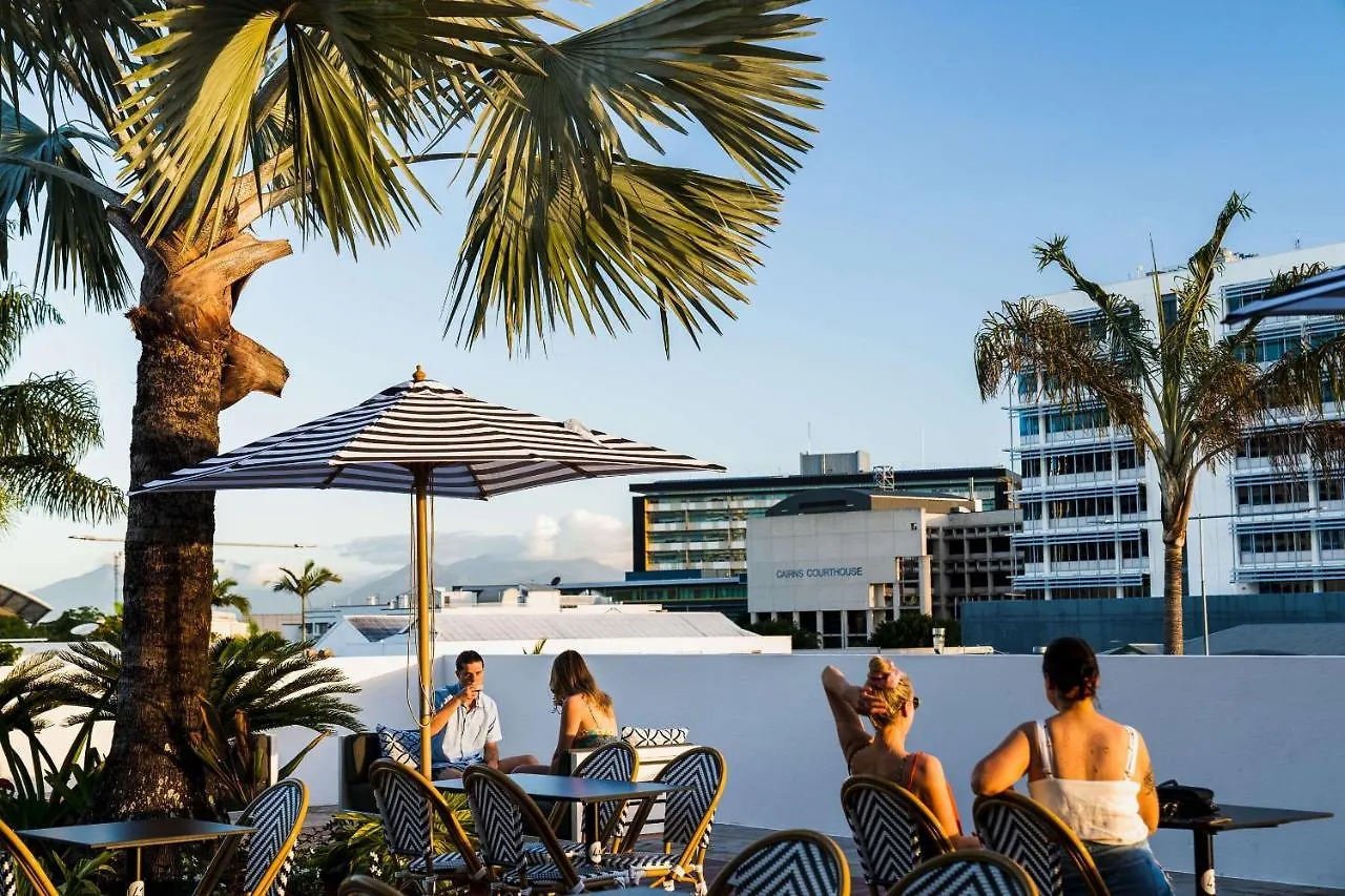 The Benson Hotel Cairns 4*,